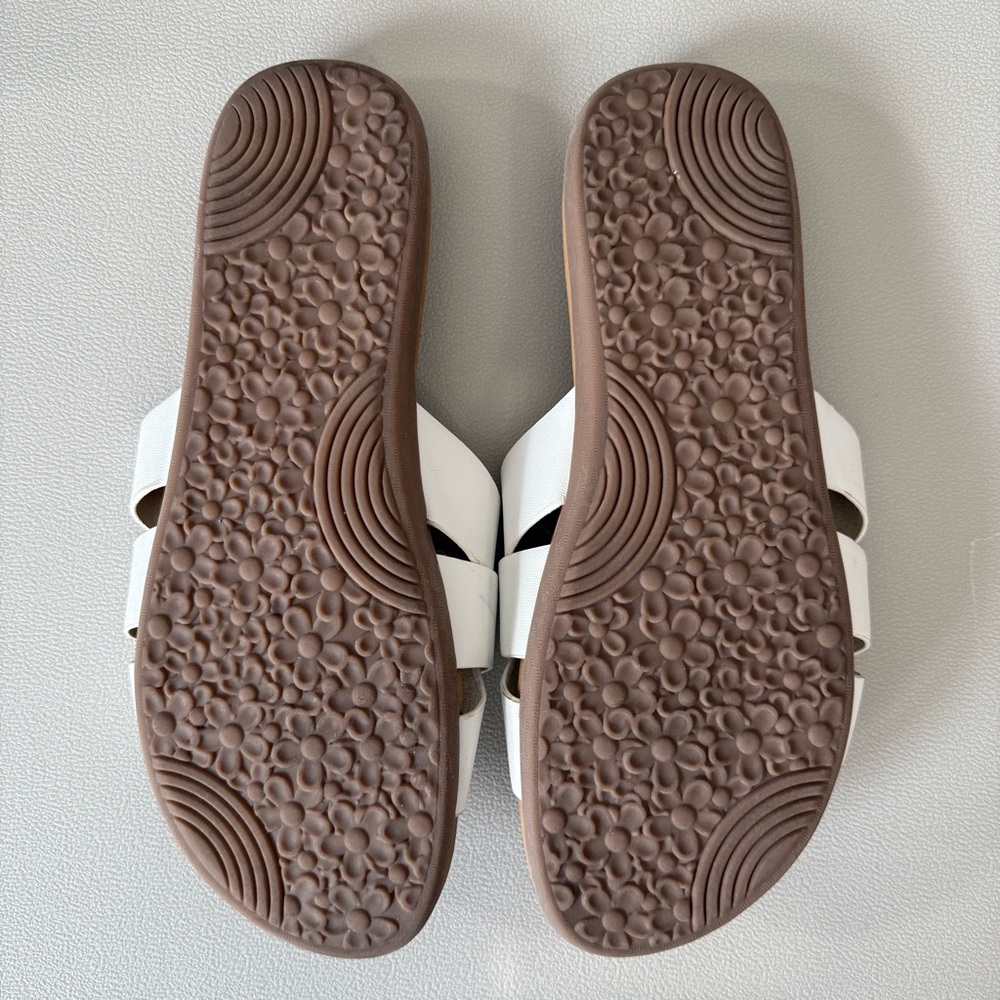 CLIFFS BY WHITE MOUNTAIN Fortunate Arch Support Slide Sandals White Size 10 - Picture 4 of 7